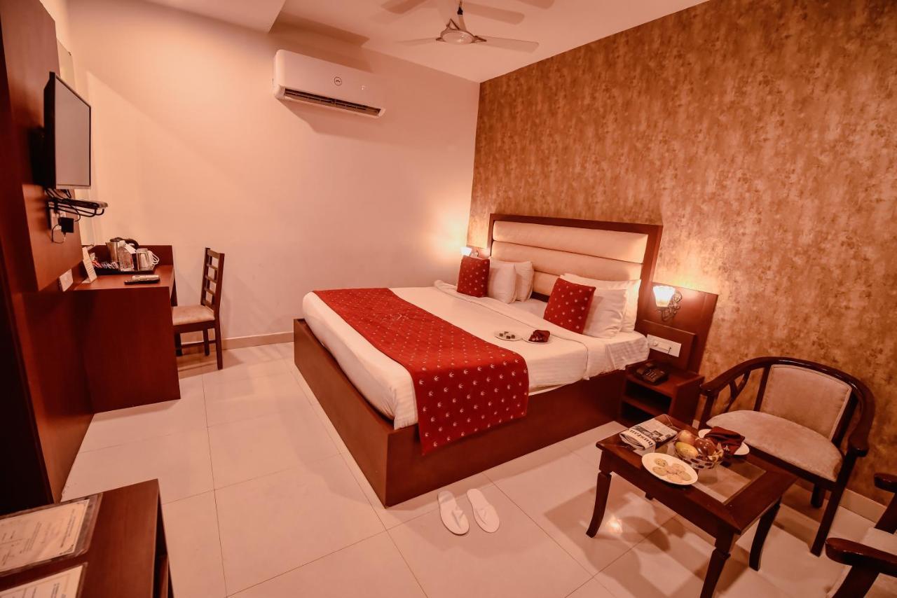 Konark Grand Hotel Mirzāpur Exteriér fotografie