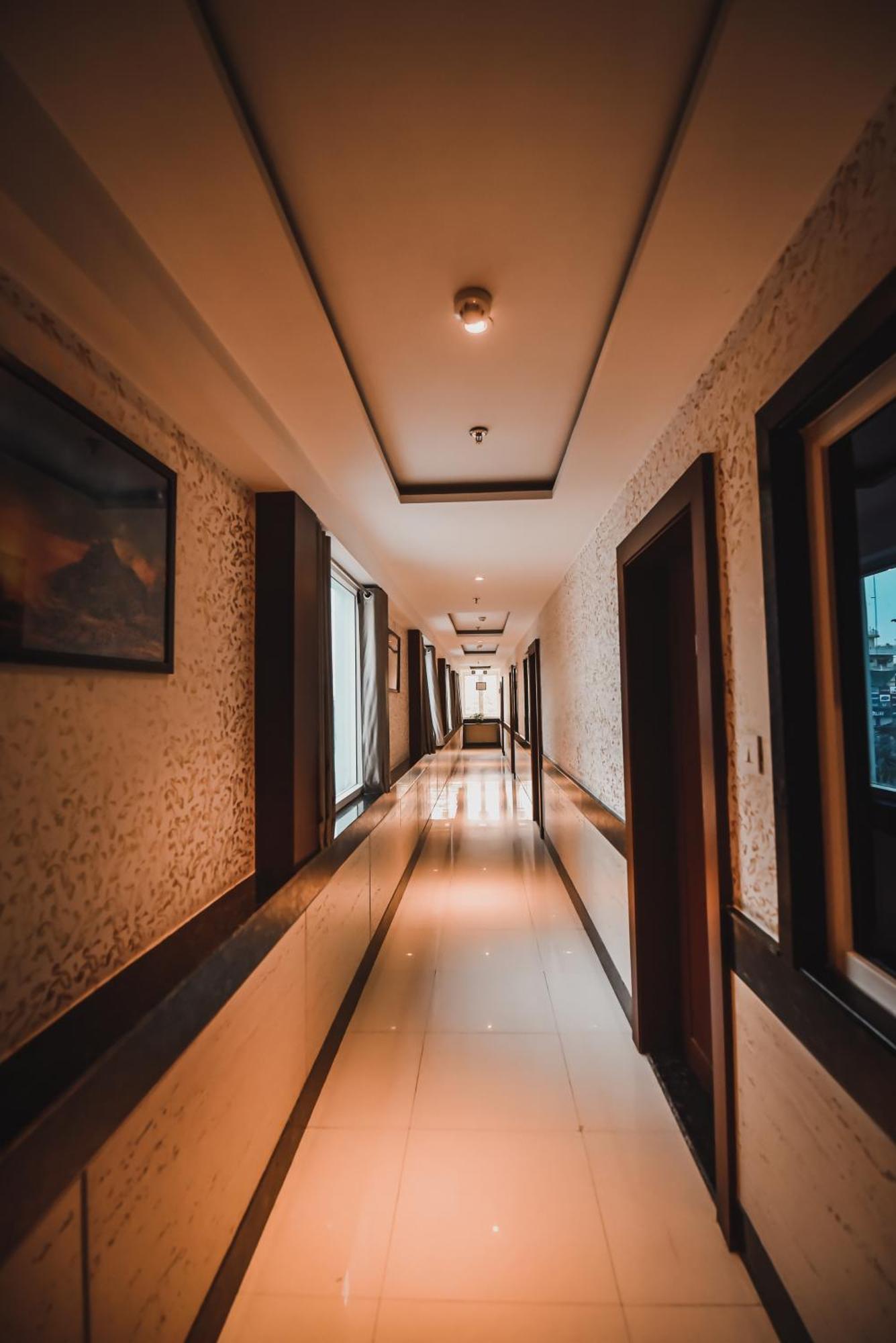 Konark Grand Hotel Mirzāpur Exteriér fotografie