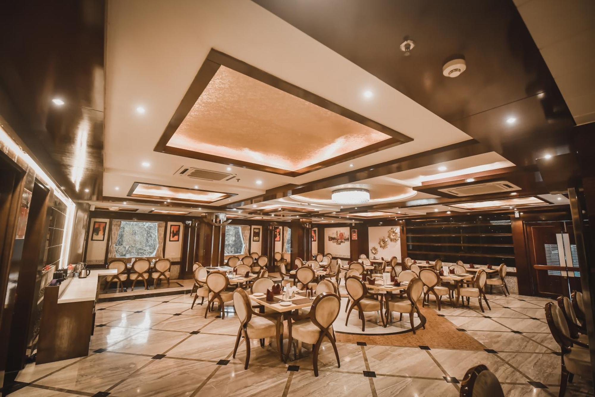 Konark Grand Hotel Mirzāpur Exteriér fotografie