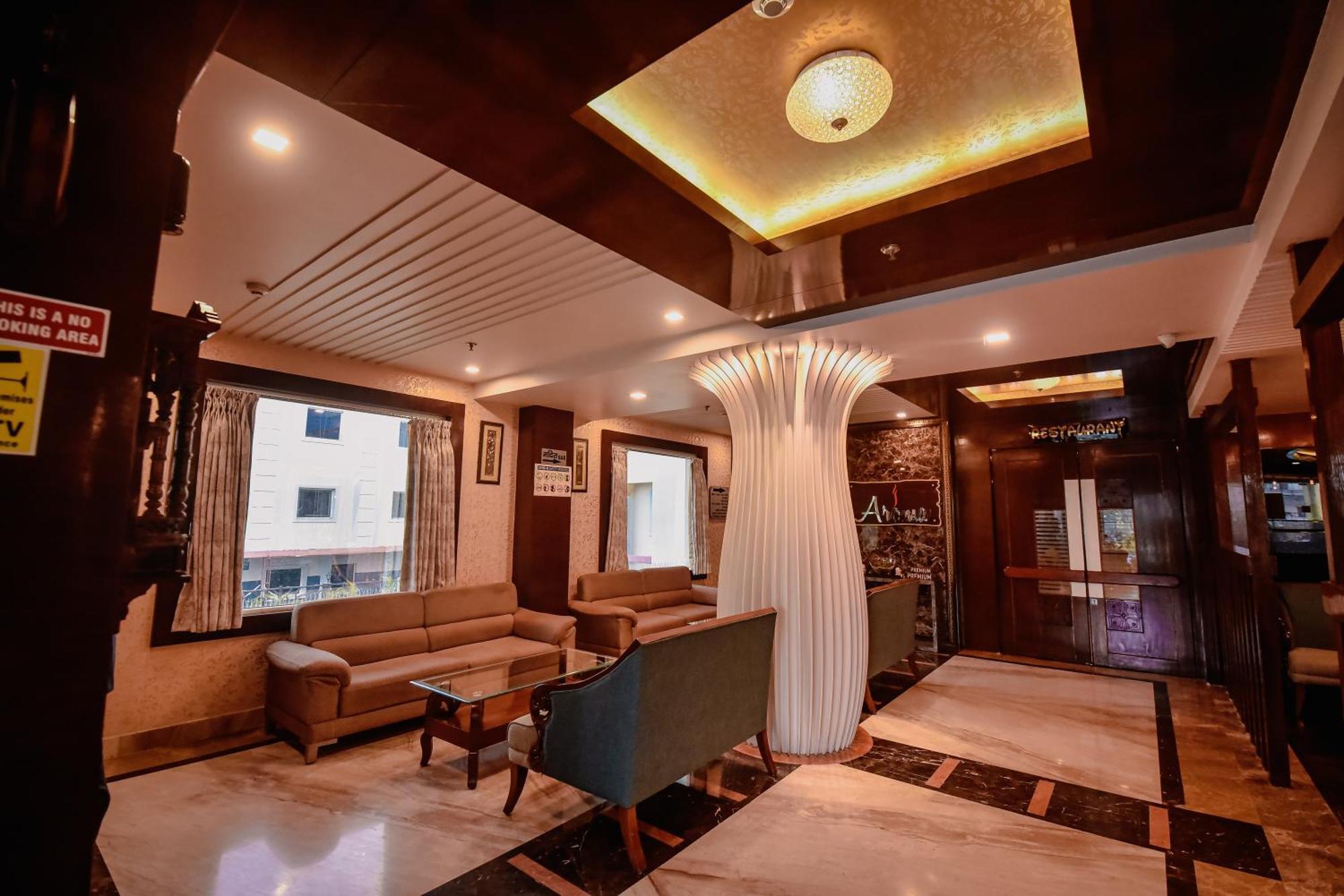 Konark Grand Hotel Mirzāpur Exteriér fotografie