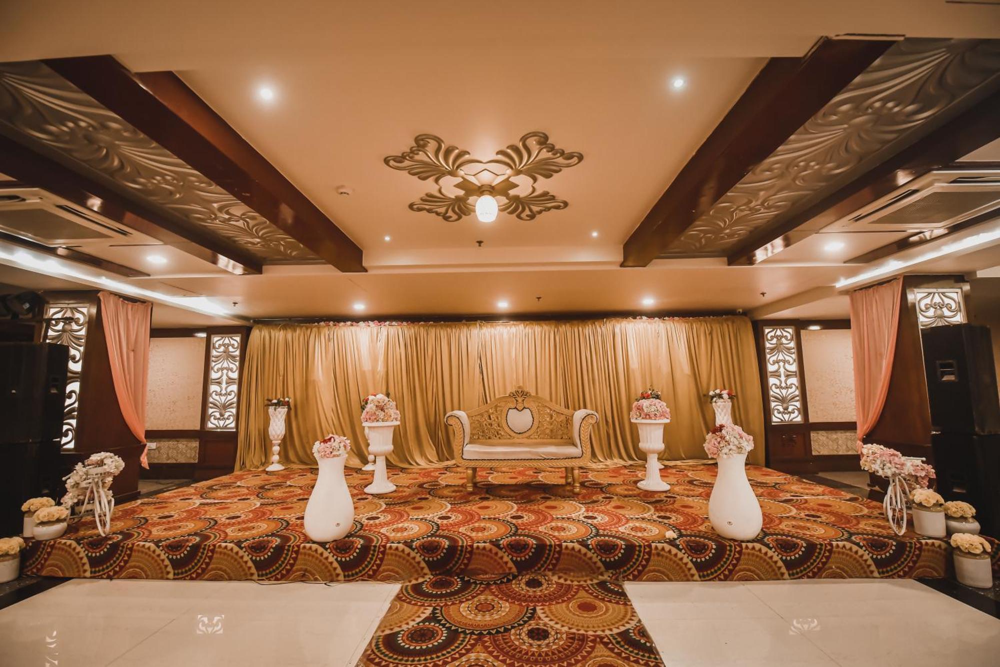 Konark Grand Hotel Mirzāpur Exteriér fotografie