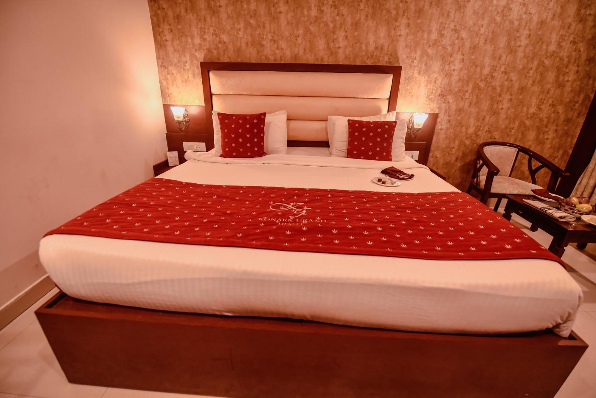 Konark Grand Hotel Mirzāpur Exteriér fotografie