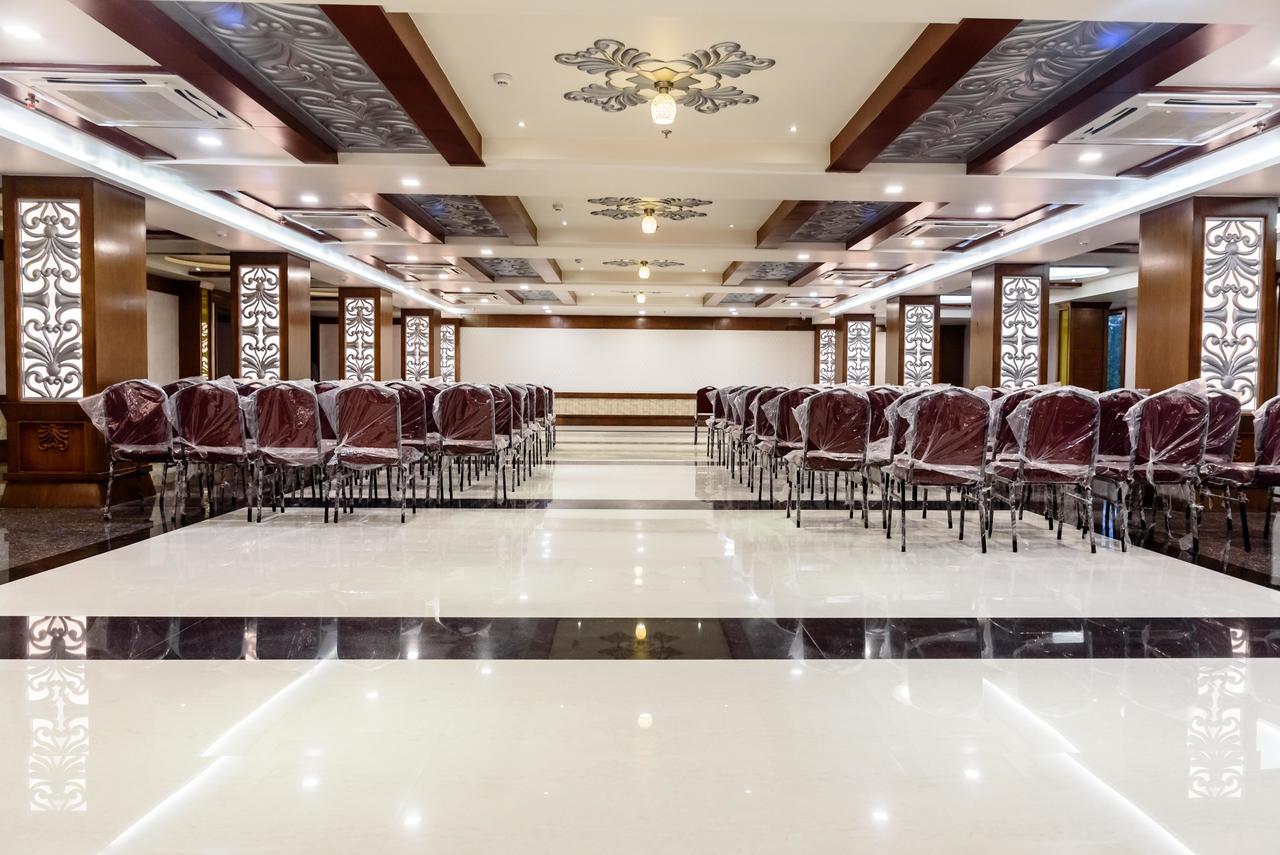 Konark Grand Hotel Mirzāpur Exteriér fotografie