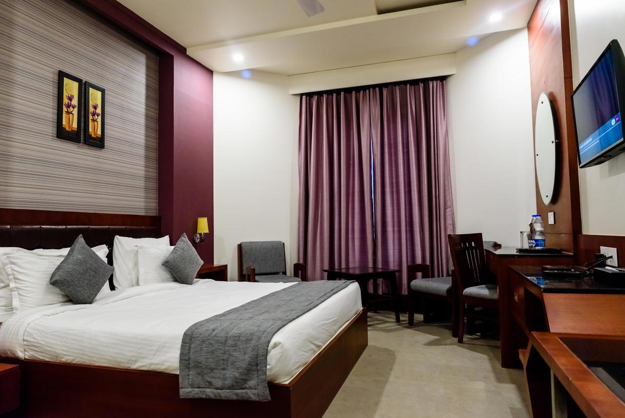 Konark Grand Hotel Mirzāpur Exteriér fotografie