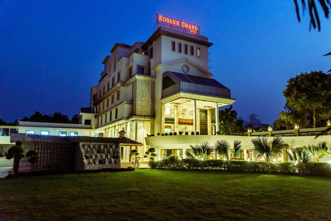 Konark Grand Hotel Mirzāpur Exteriér fotografie